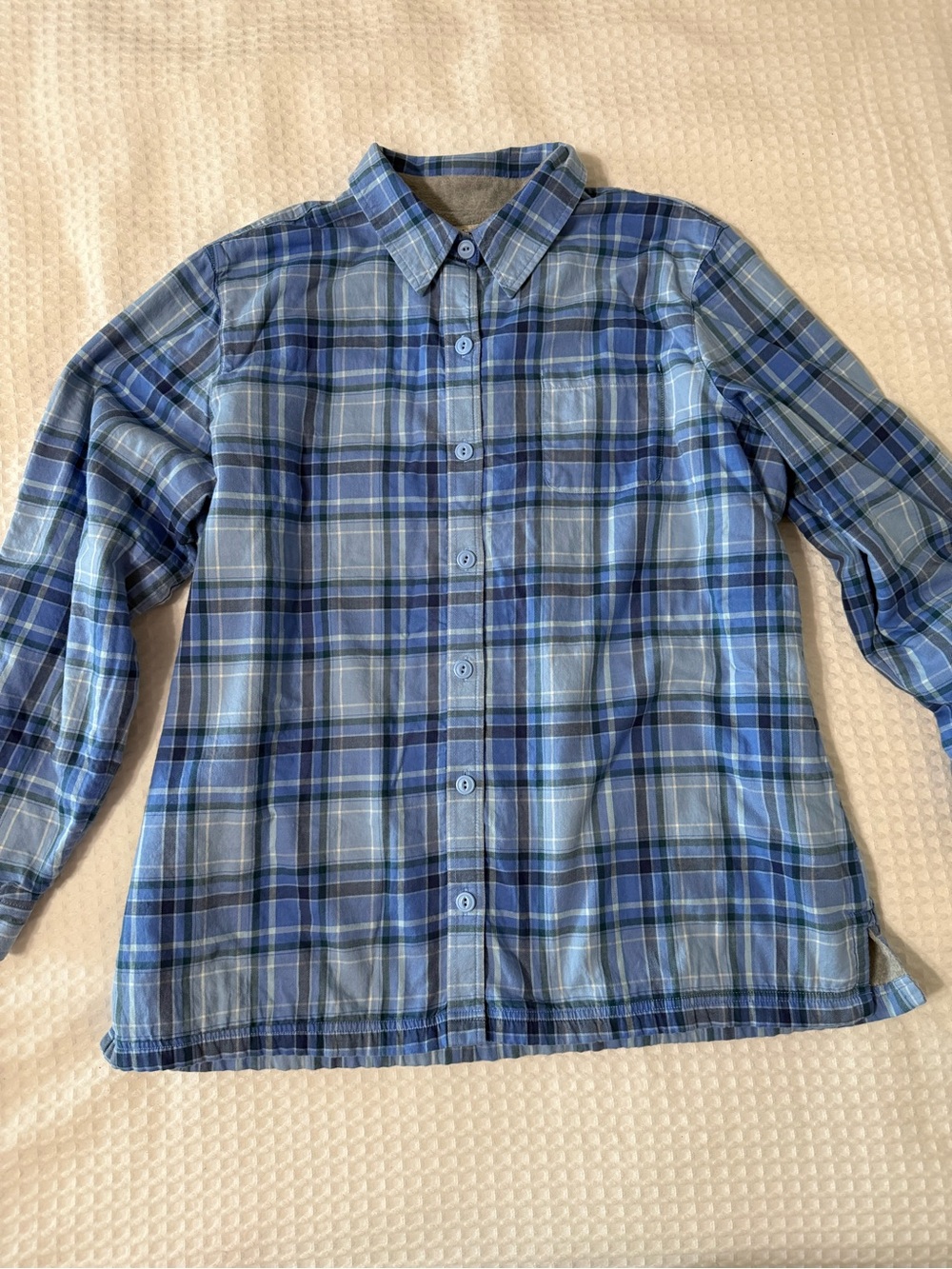 Women’s shirts/shackets - Picture 2 of 9
